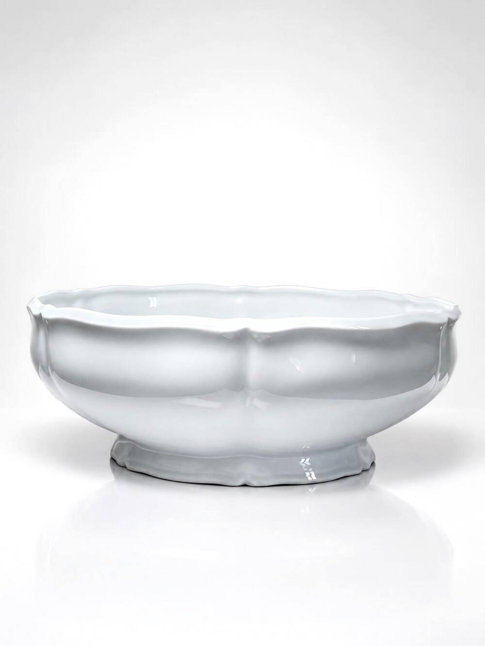 Large vintage salad bowl in white Limoges porcelain, 1960s-1980s.