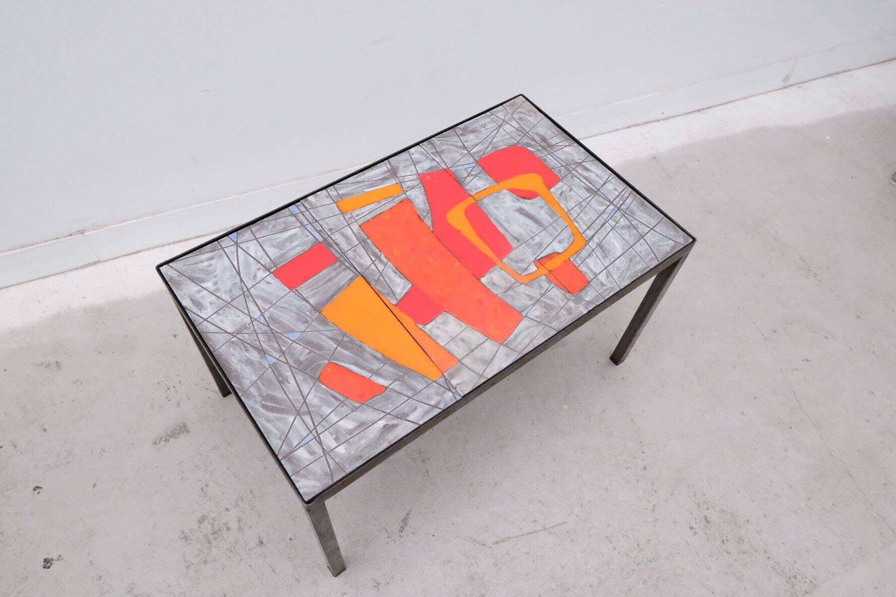 Table basse de robert et jean cloutier en pierre de lave émaillé, 1960