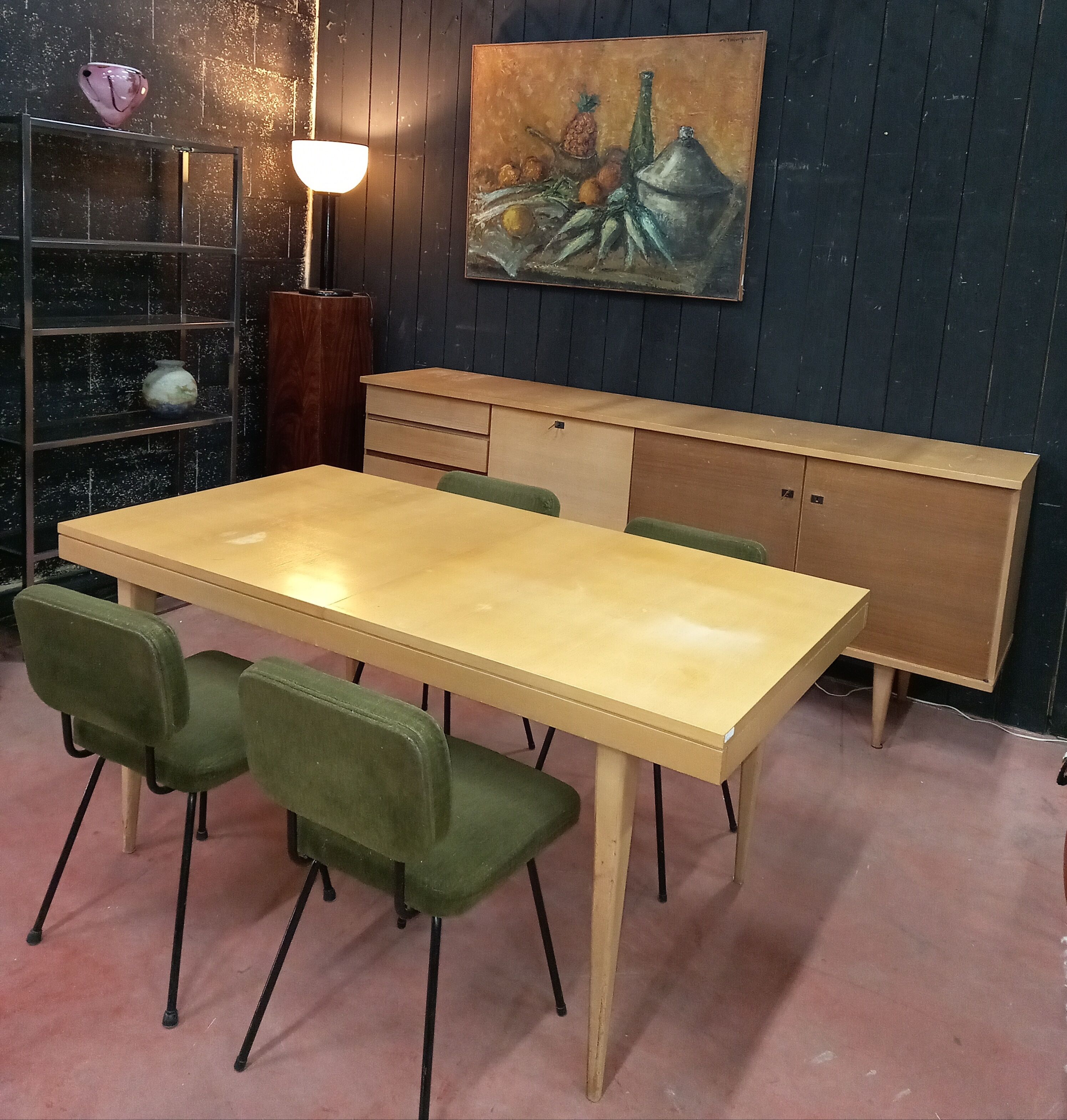 Fresne dining room table