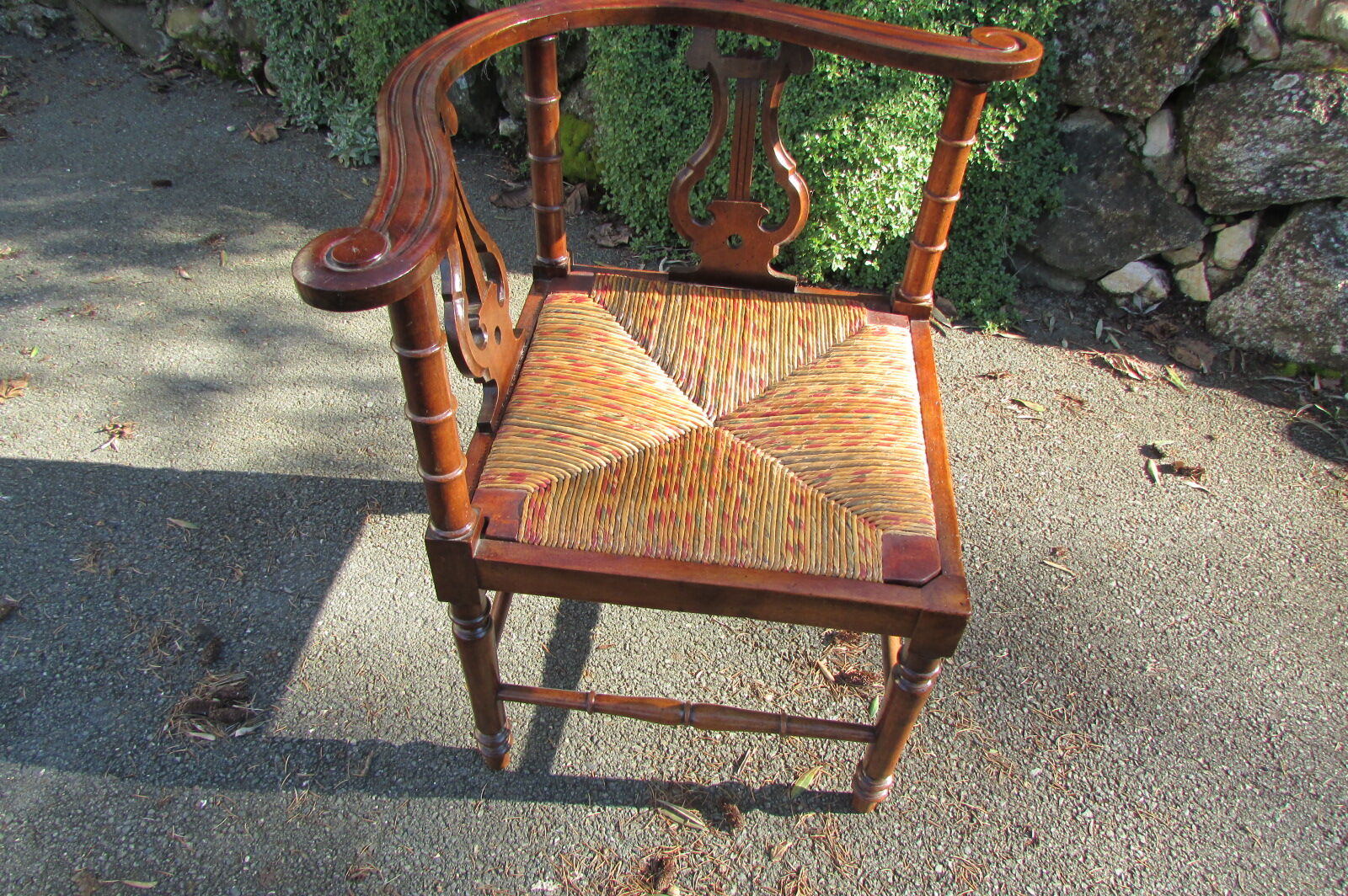 Fireplace corner chair, music chair