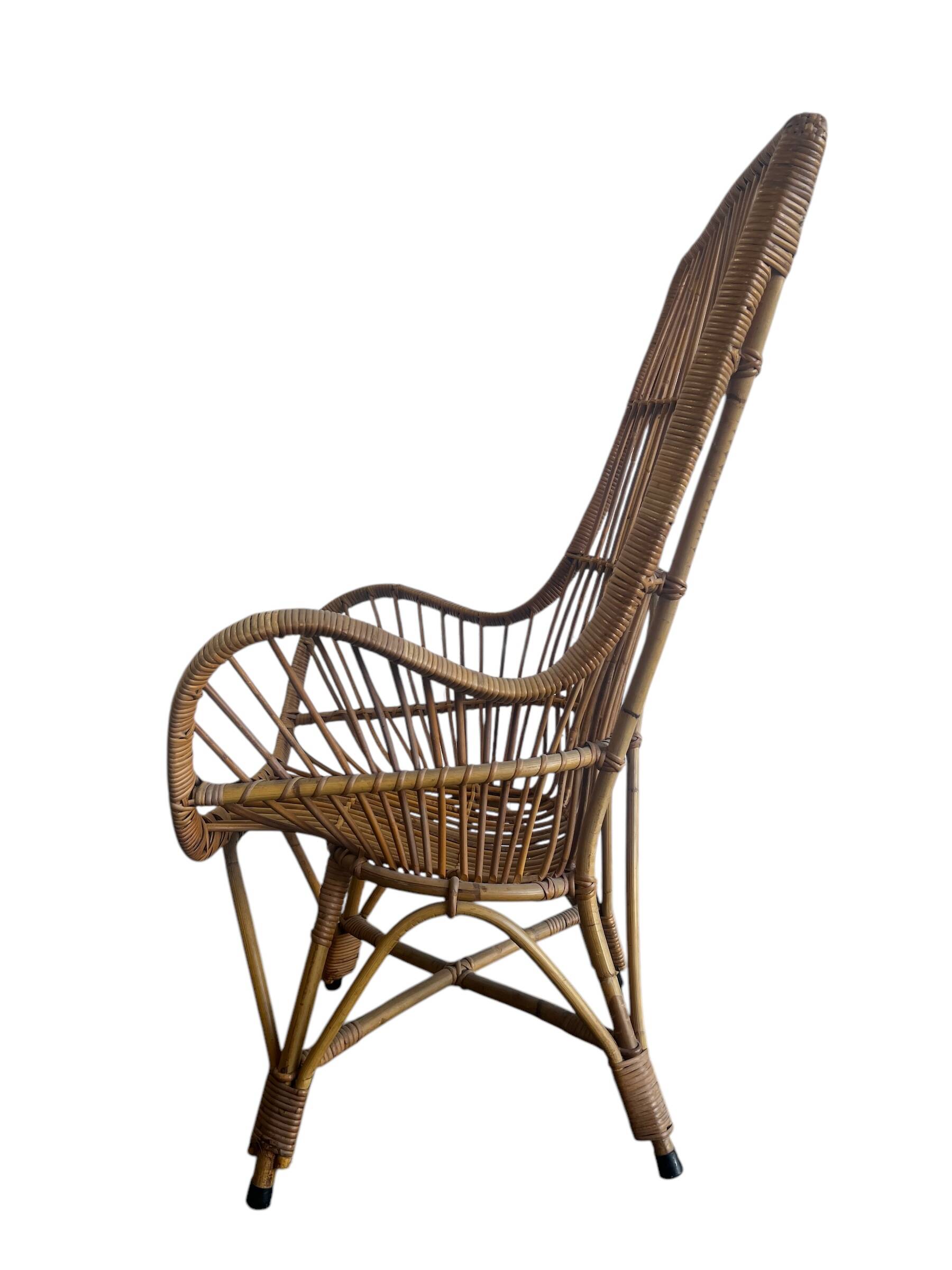 Vintage wicker chair/single seat/armchair