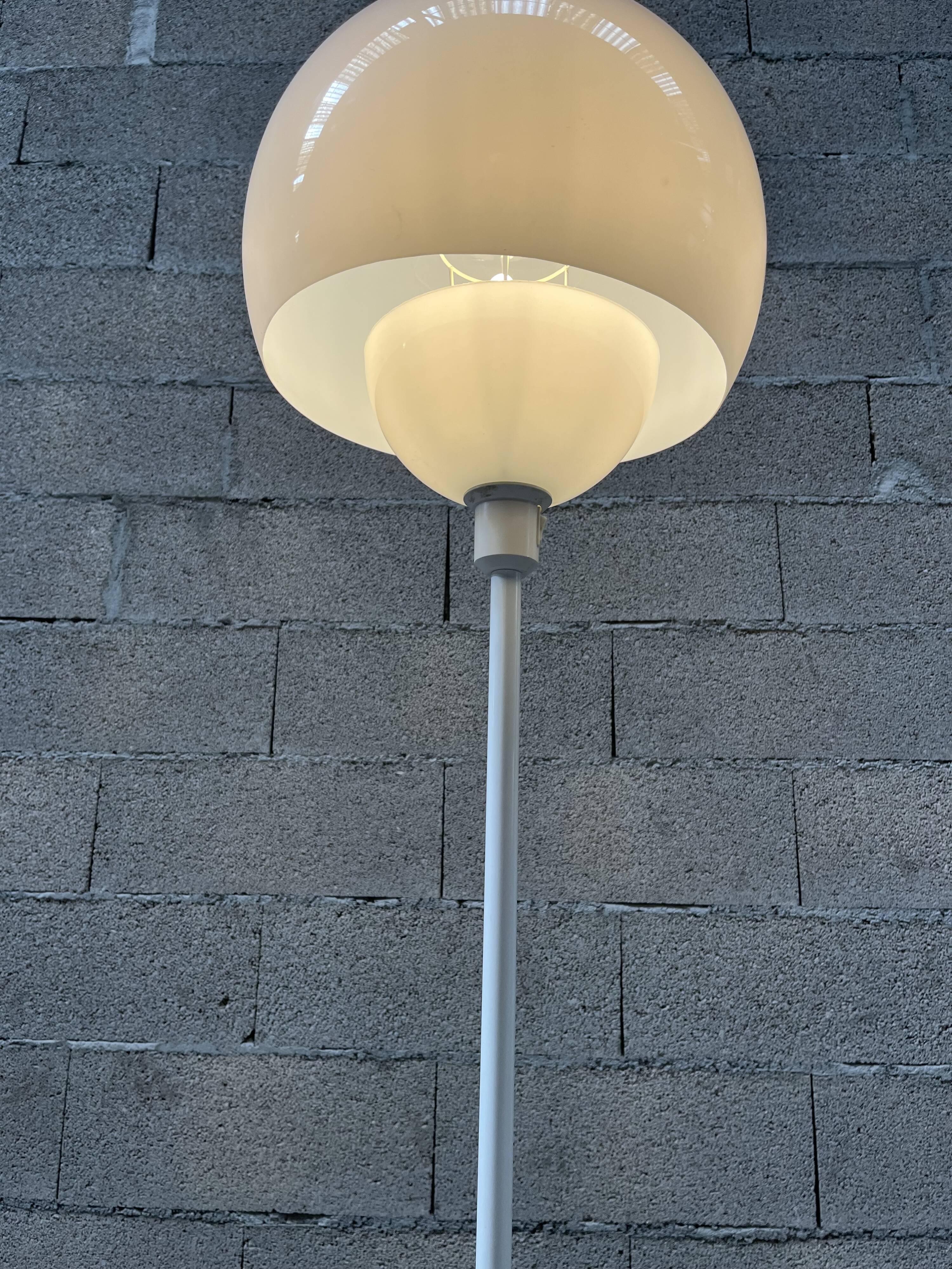 Floor lamp end of sofa design 80s