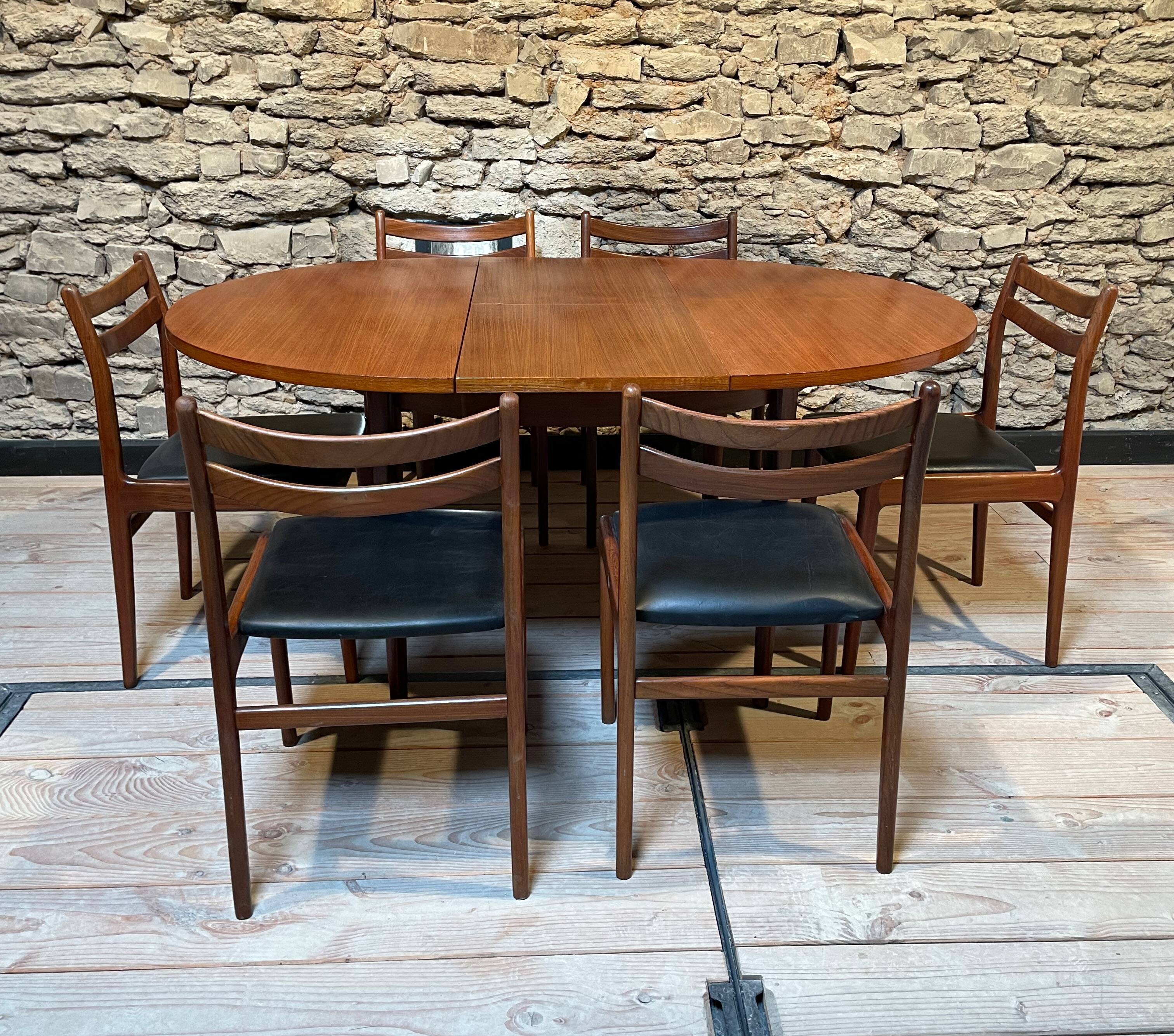 Teak table, vintage Scandinavian style from the 1960s, with hidden extension