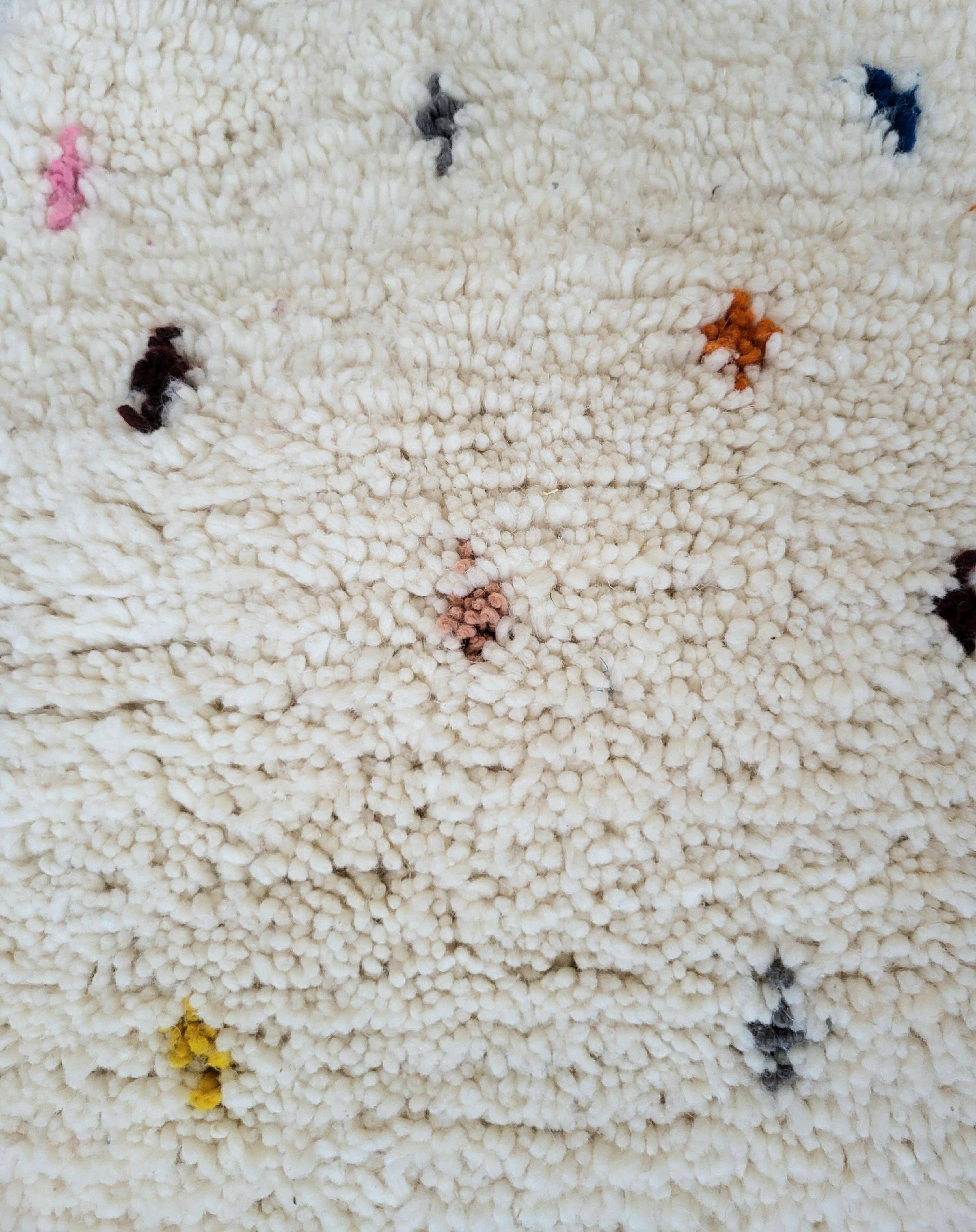 Housse de pouf carrée blanche à pois colorés