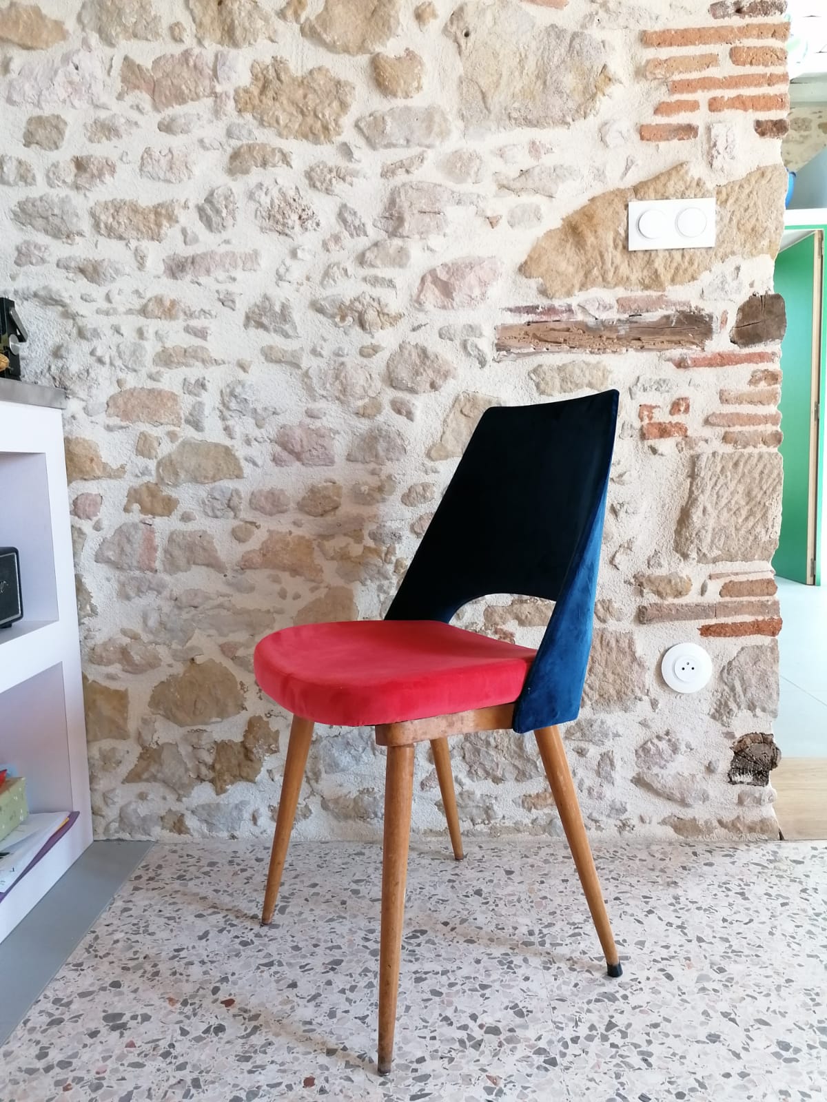 Chairs called "Tonneaux"