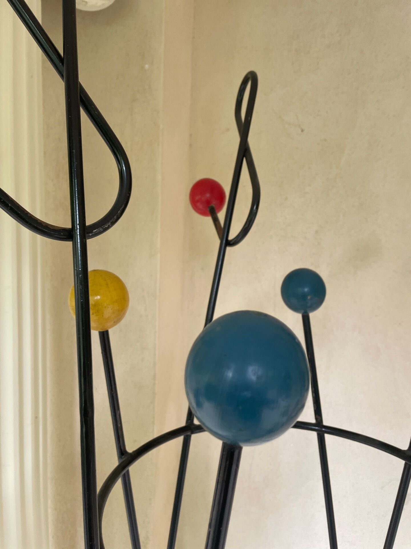 Coat rack attributed to Roger Ferraud (1890-1964) model "treble clef"