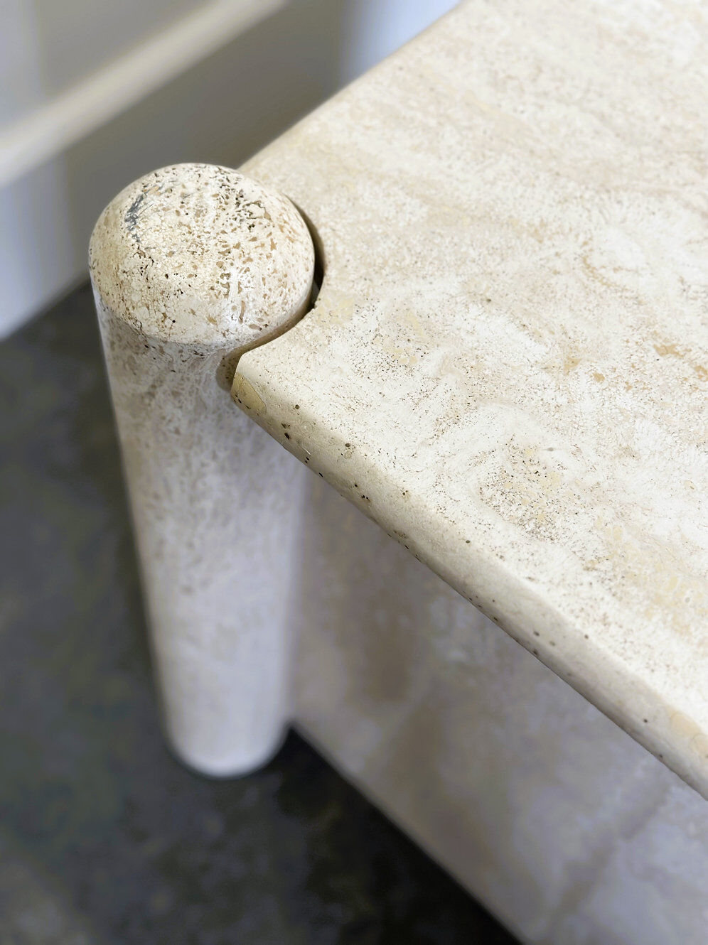 Vintage eye-shaped travertine marble coffee table, 1980s France