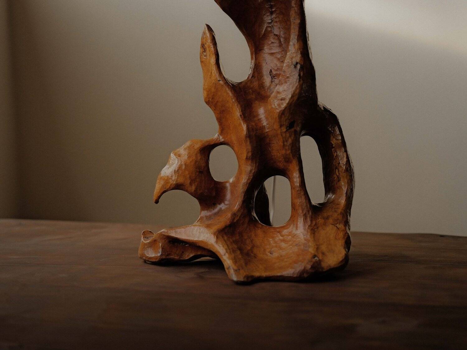Sculptural lamp in solid olive wood – around 1970