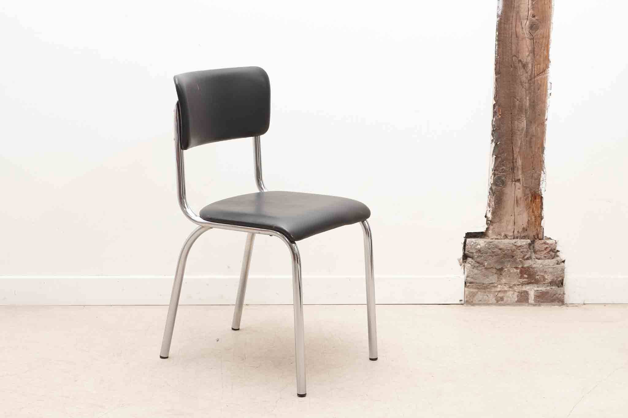 Chaise vintage tubax skaï noir et chrome