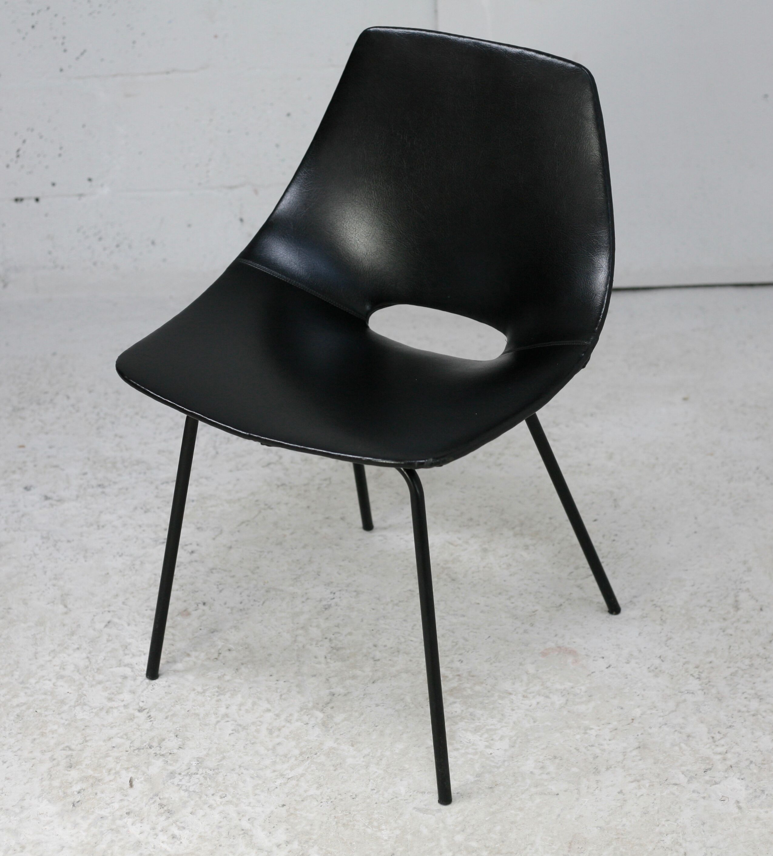 “Tonneau” chair by Pierre Guariche, Steiner edition, France, circa 1950