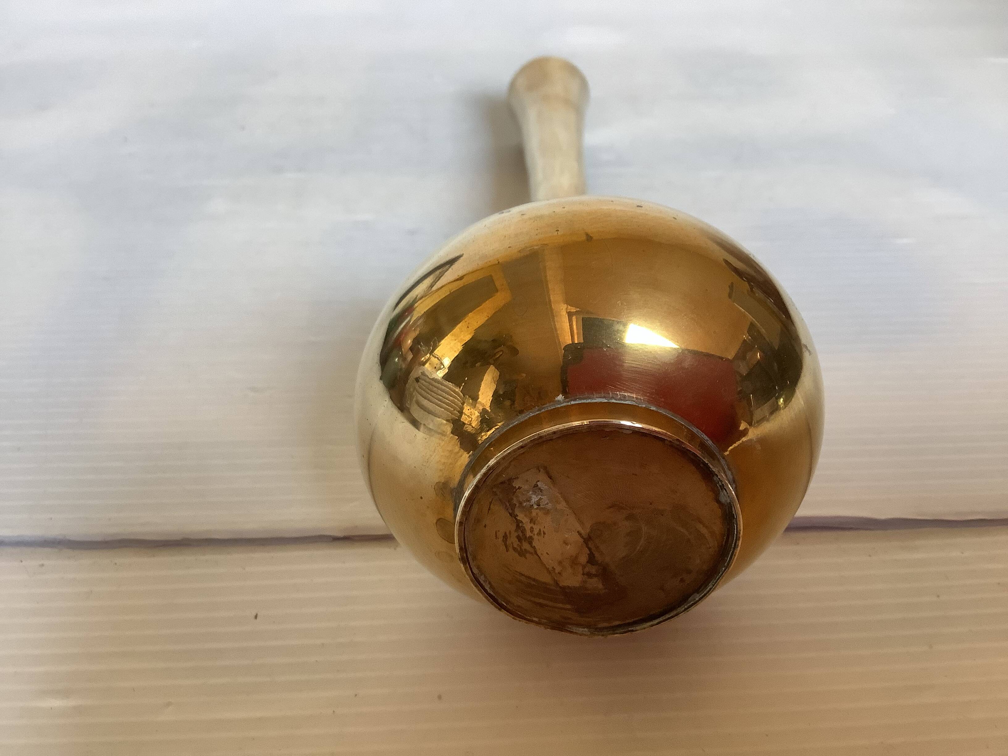 Vase soliflore en laiton