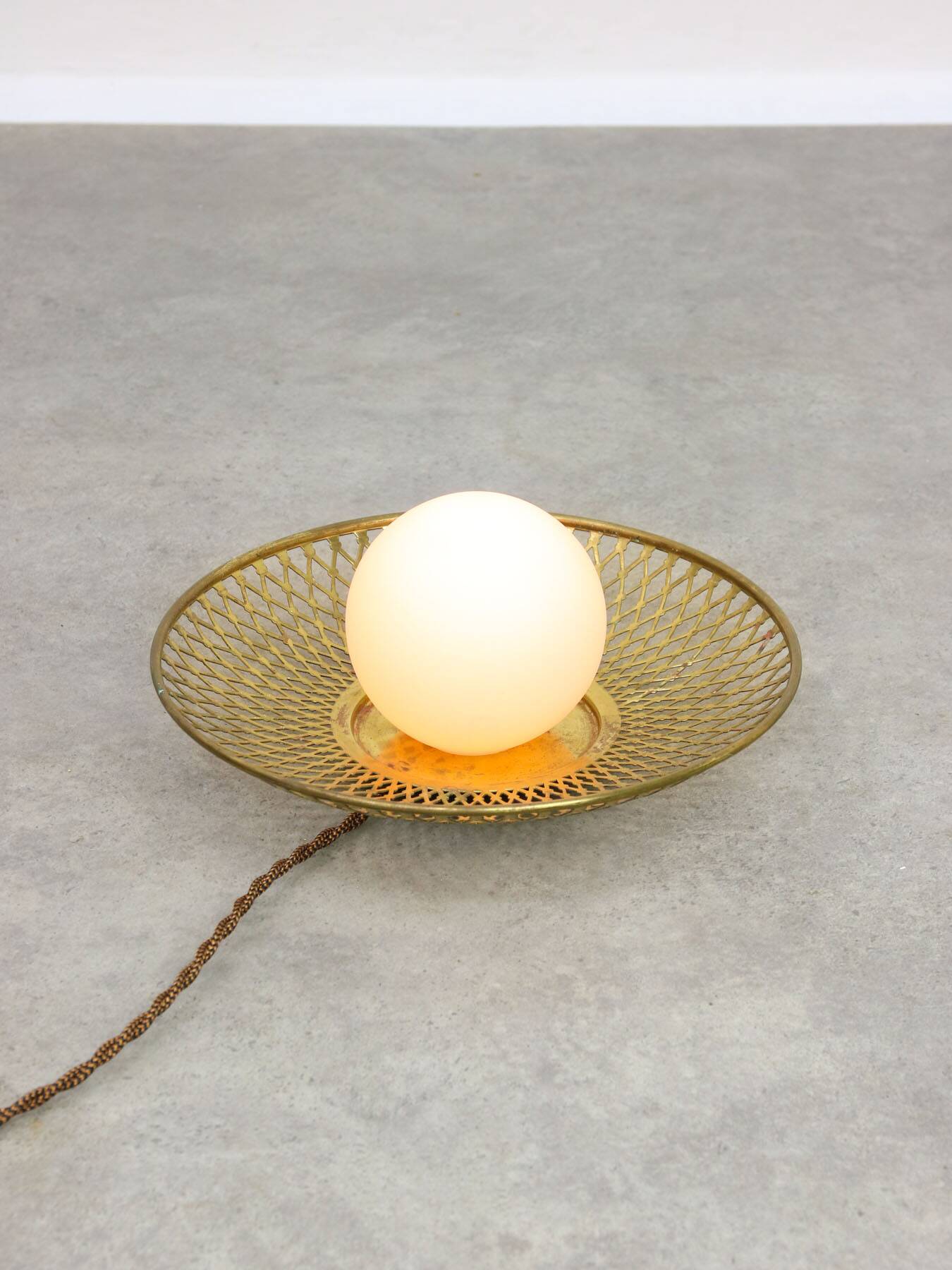 Mid-Century Intricate Wall Lamp in Brass and Opaline Glass, 1950s