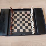 Chess game of the years with black lacquer and ivory board