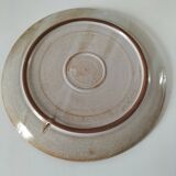 Stoneware plate with hand-painted floral decoration