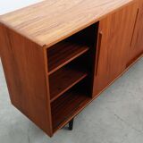 Buffet en teck, design danois, années 1970, production : Danemark