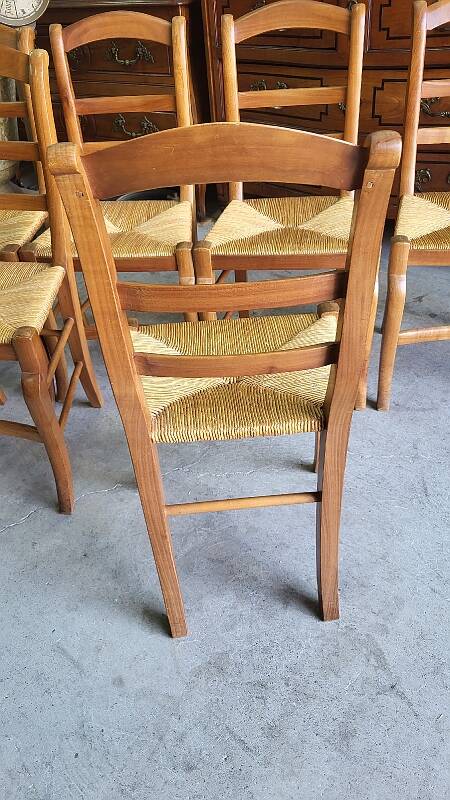 SET OF 6 DINING ROOM OR KITCHEN CHAIRS IN RESTAURANT STYLE IN WALNUT