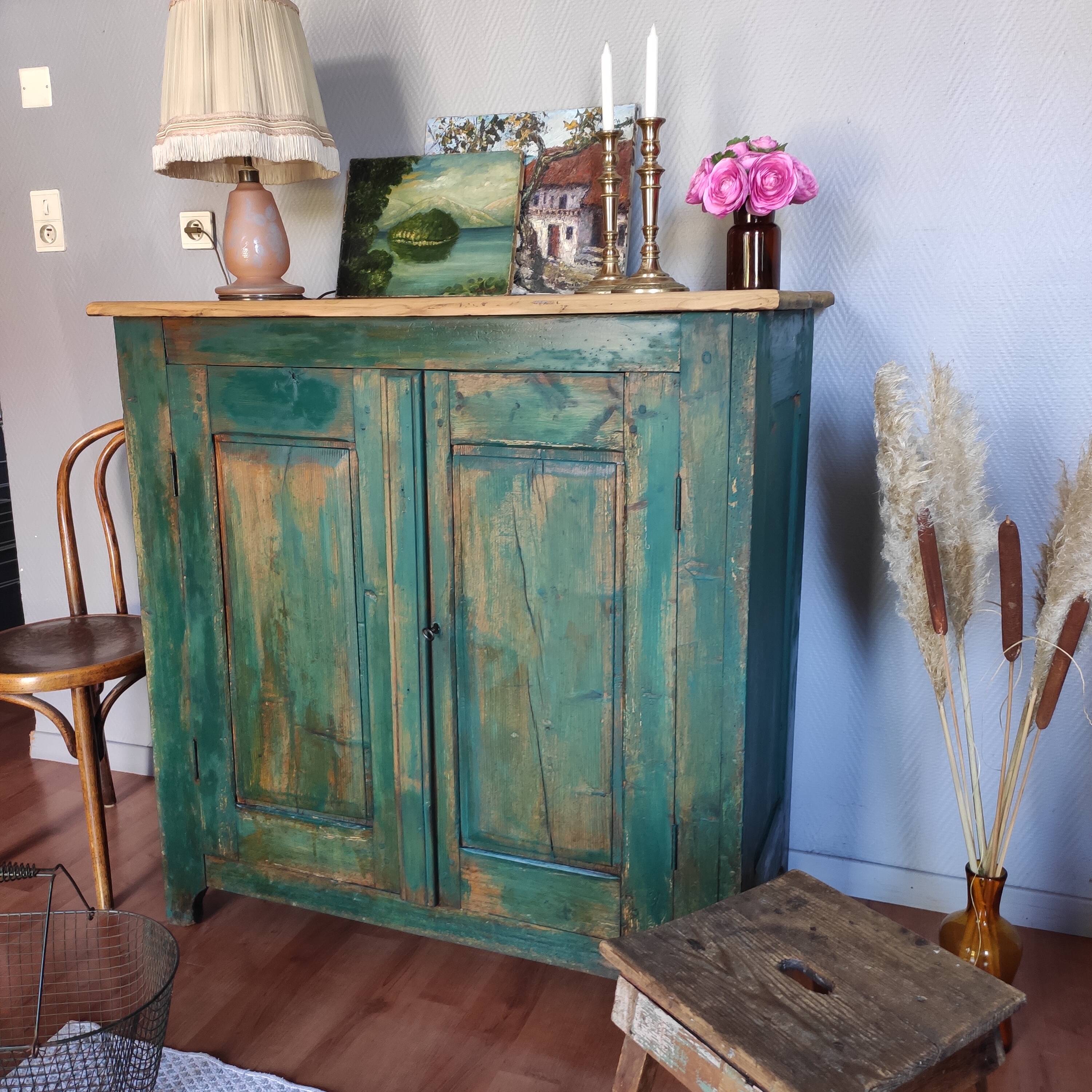 Old Parisian style buffet