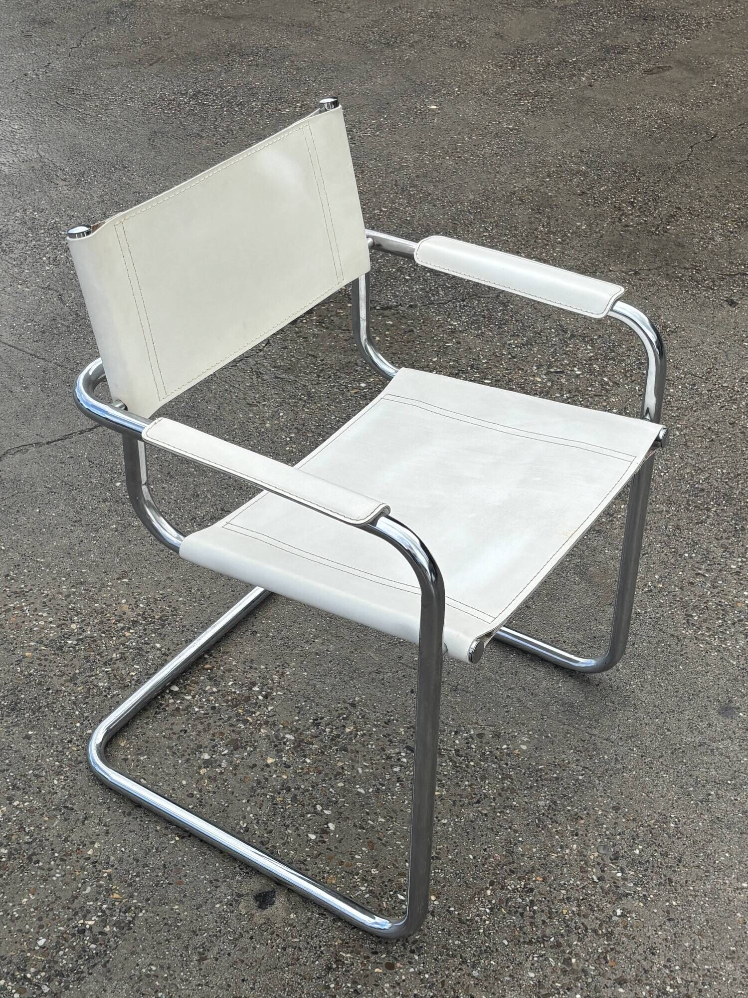 Set of 4 dining chairs in white, S34 Mart Stam/Marcel Breuer style Italy