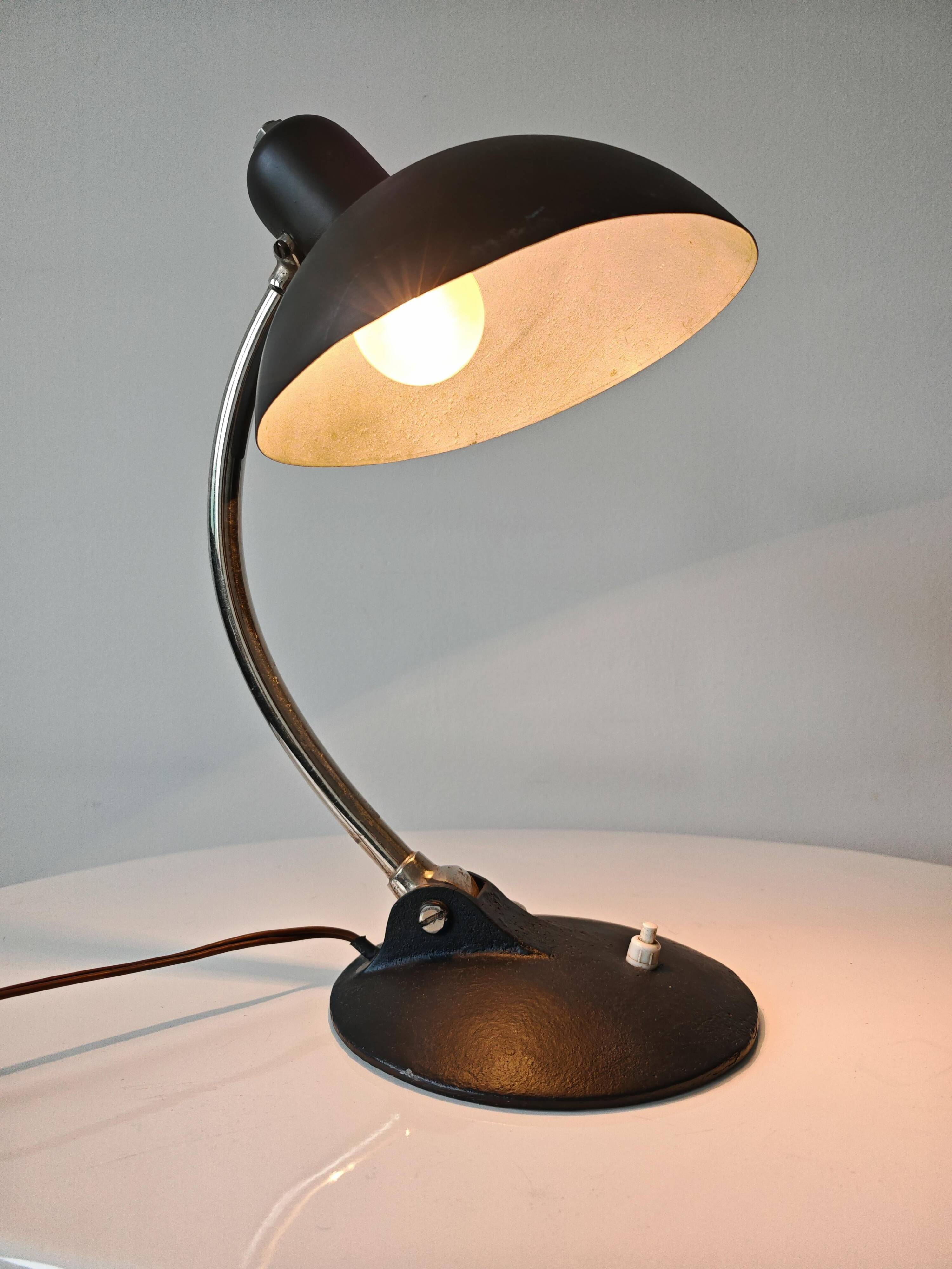 Bauhaus table lamp in wrought iron and steel, 1930s