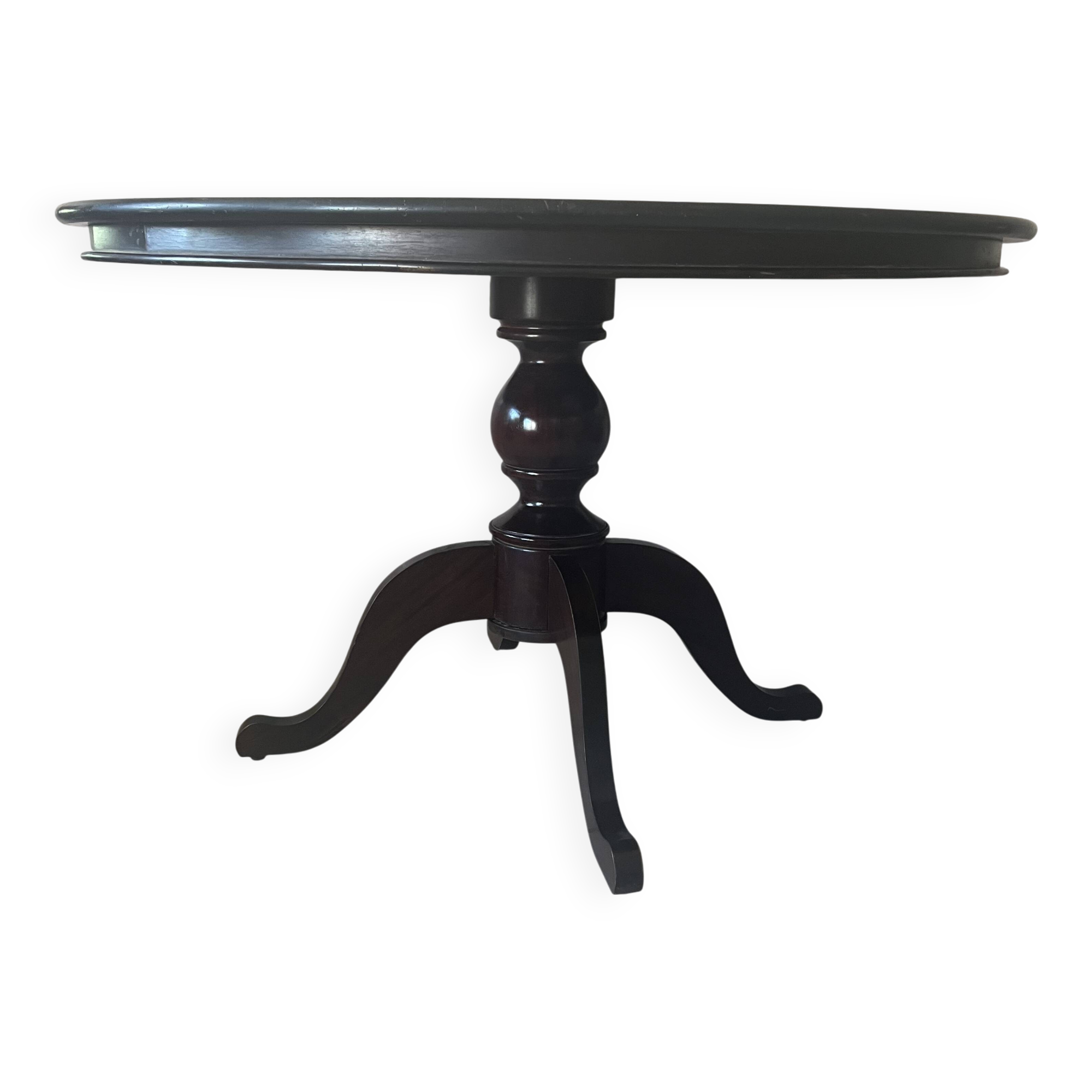 Round solid wood table