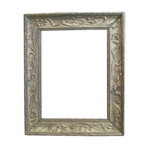 cadre doré en bois sculpté