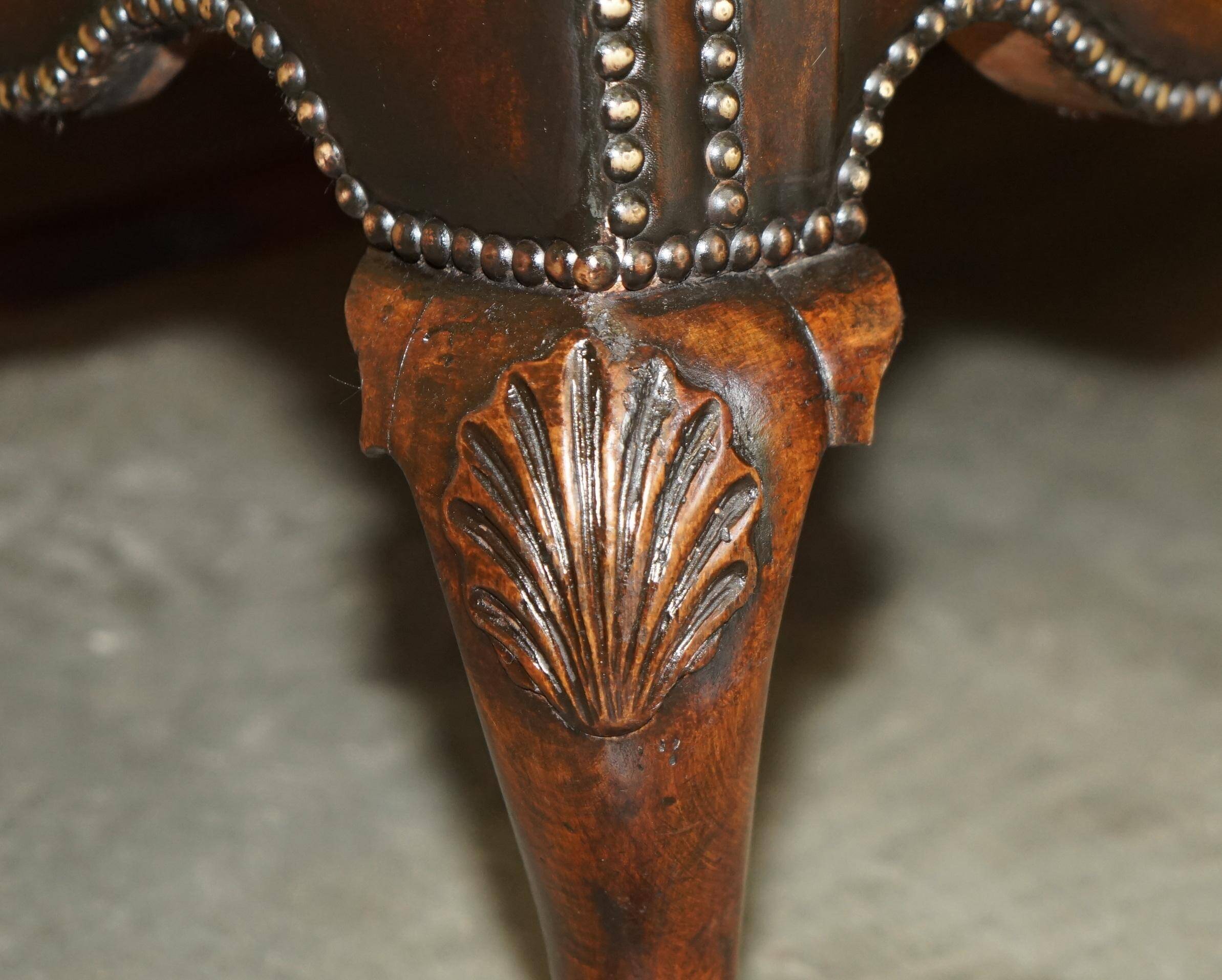 Victorian restored George II style high-back leather canapé