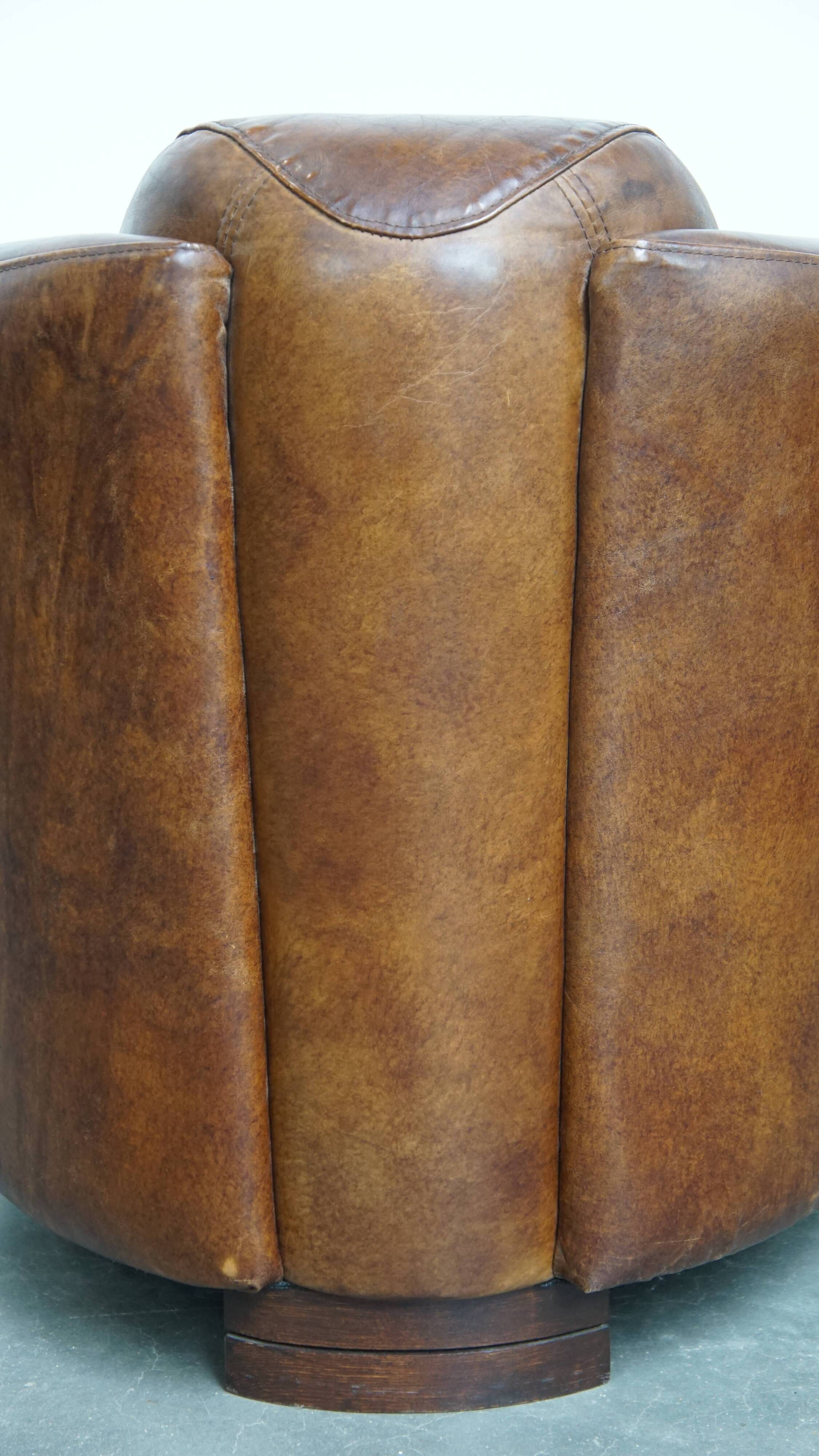 Brown Aviator design armchair made of cowhide leather