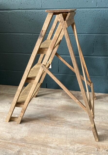 Stepladder decorated in old oak