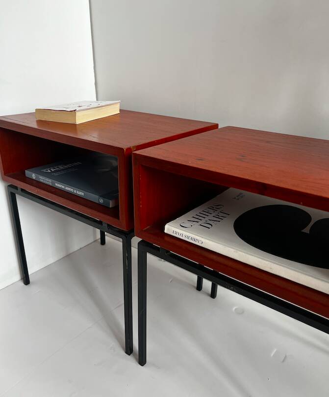 Pair of modernist bedside tables "Horatio" by Kuperus