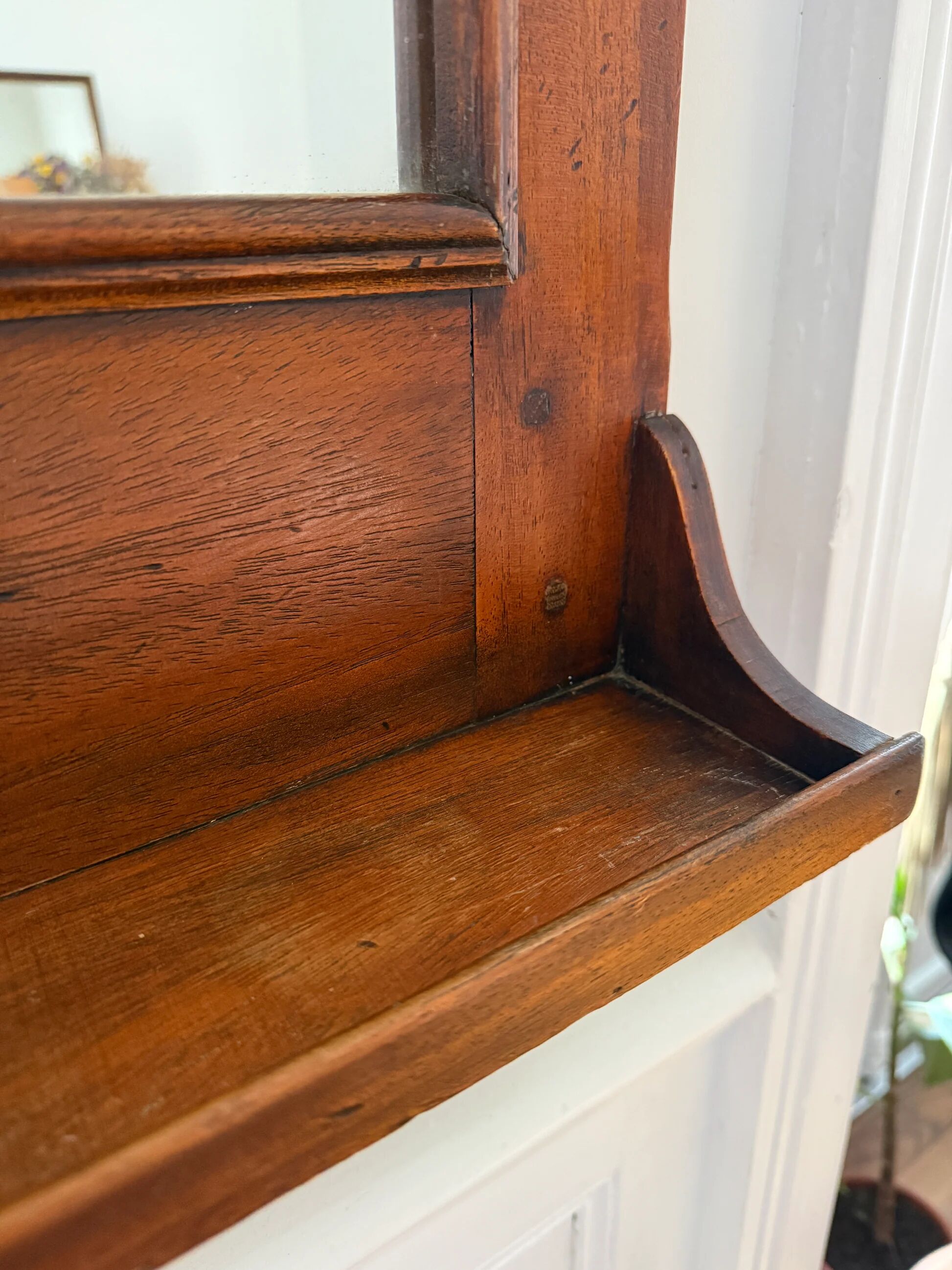 Antique wooden dressing table mirror – classic charm