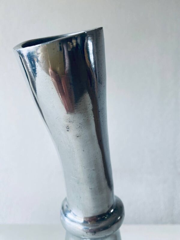 Vase design asymétrique