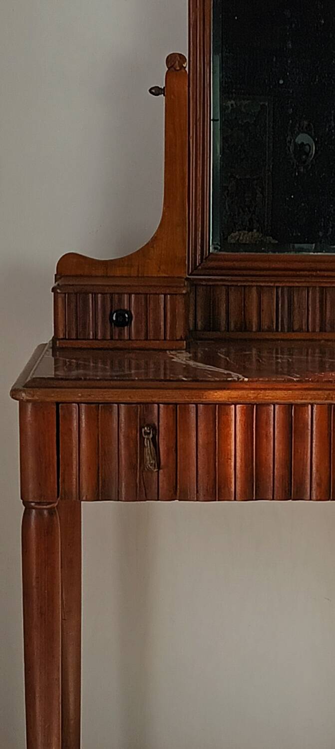 Retro cherry wood marble hairdresser