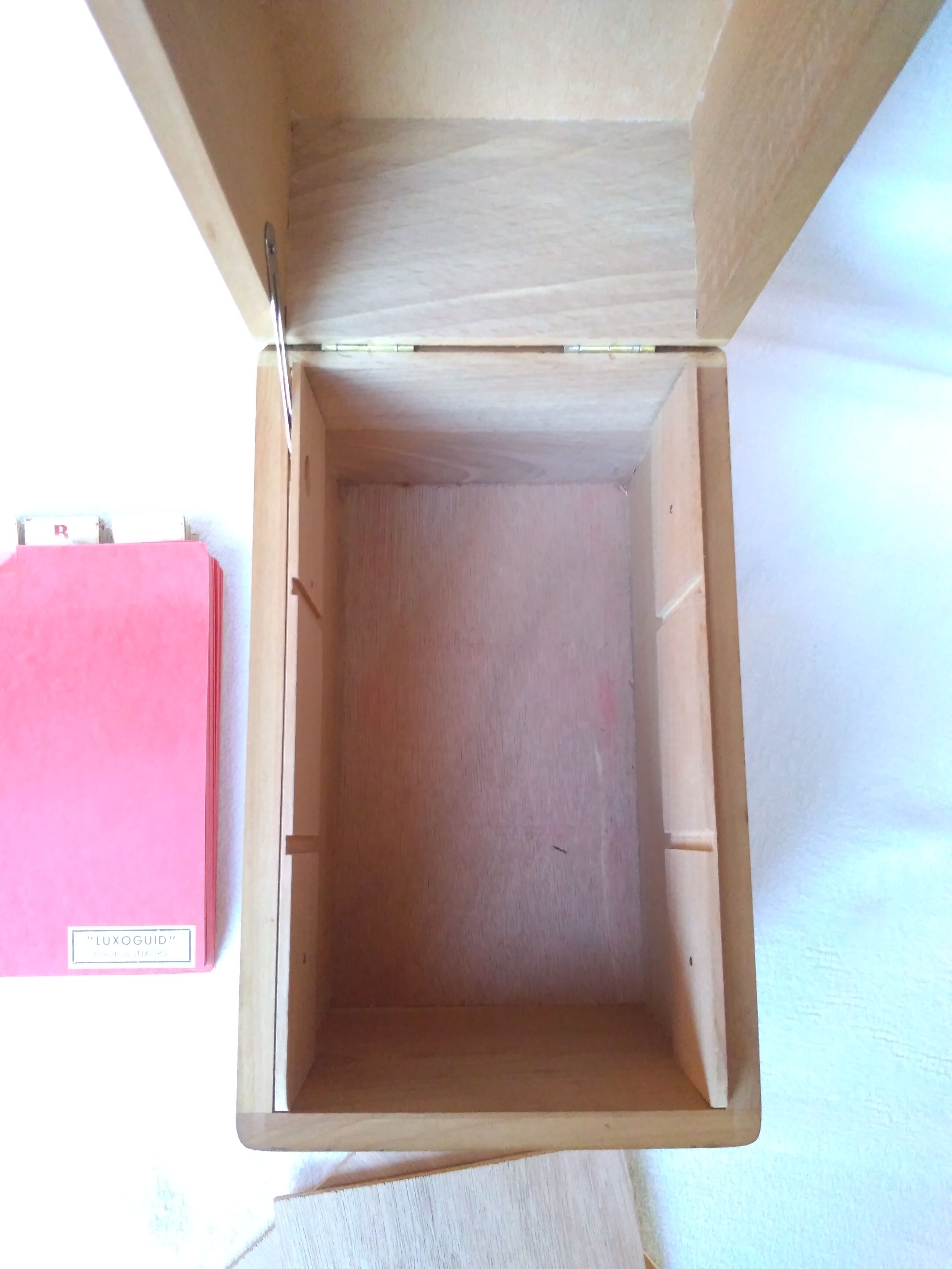 Plug box, desktop sorter