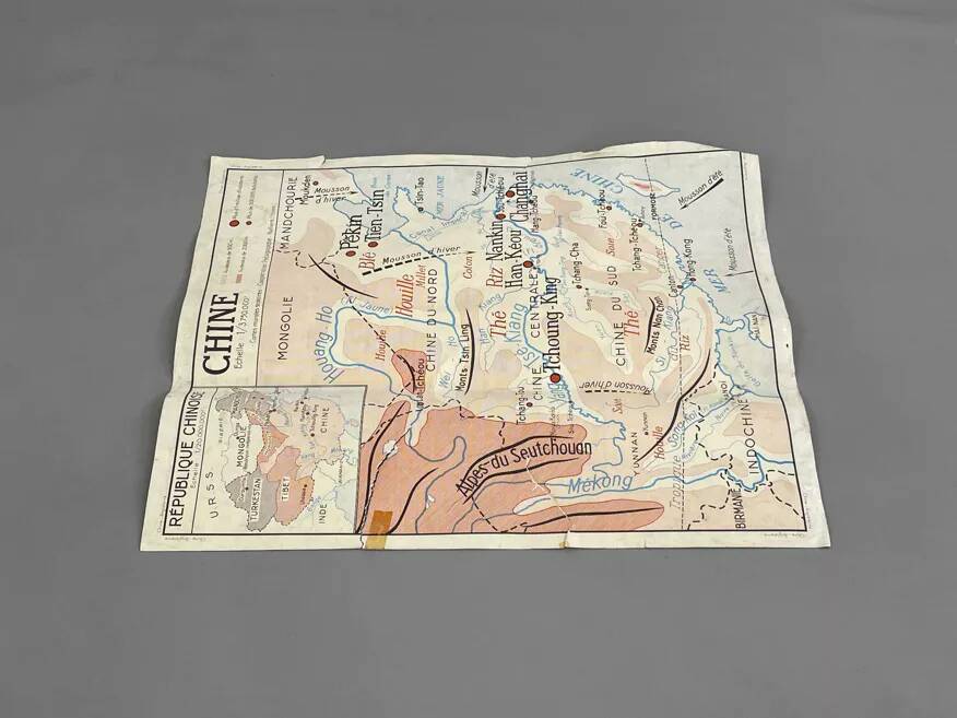 Old double-sided school map, Rossignol edition