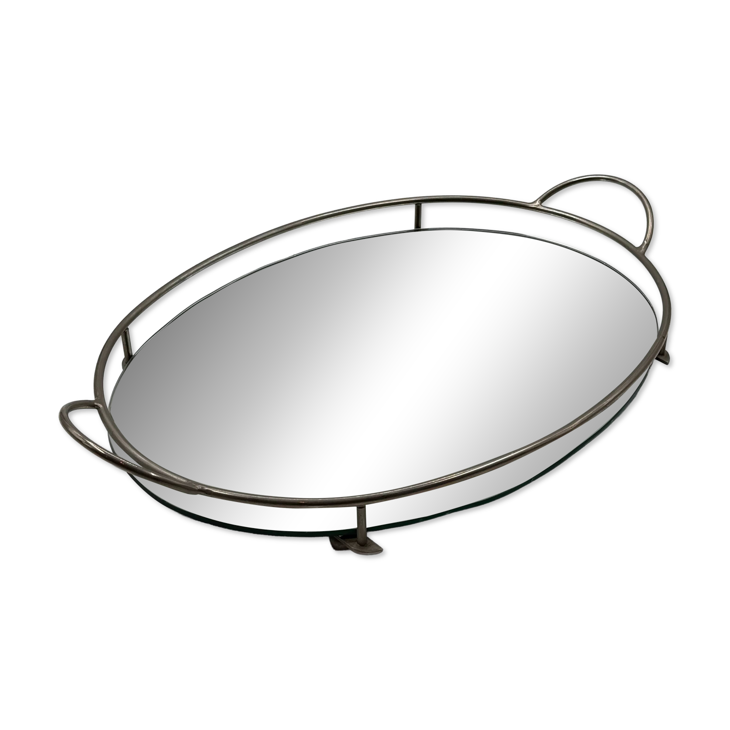 Oval chrome and mirror plateau, mid-century reflective piece.