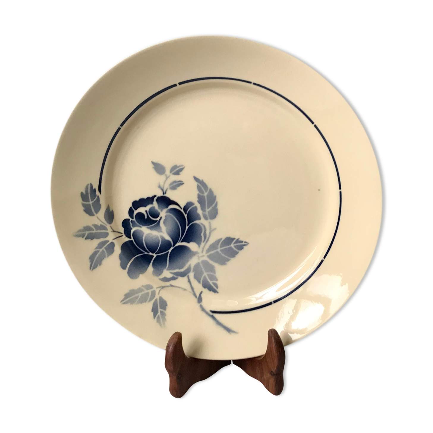Round dish blue flowers Saint-Amand years 30-40