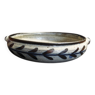 Flat ceramic stoneware signature to identify 20th century