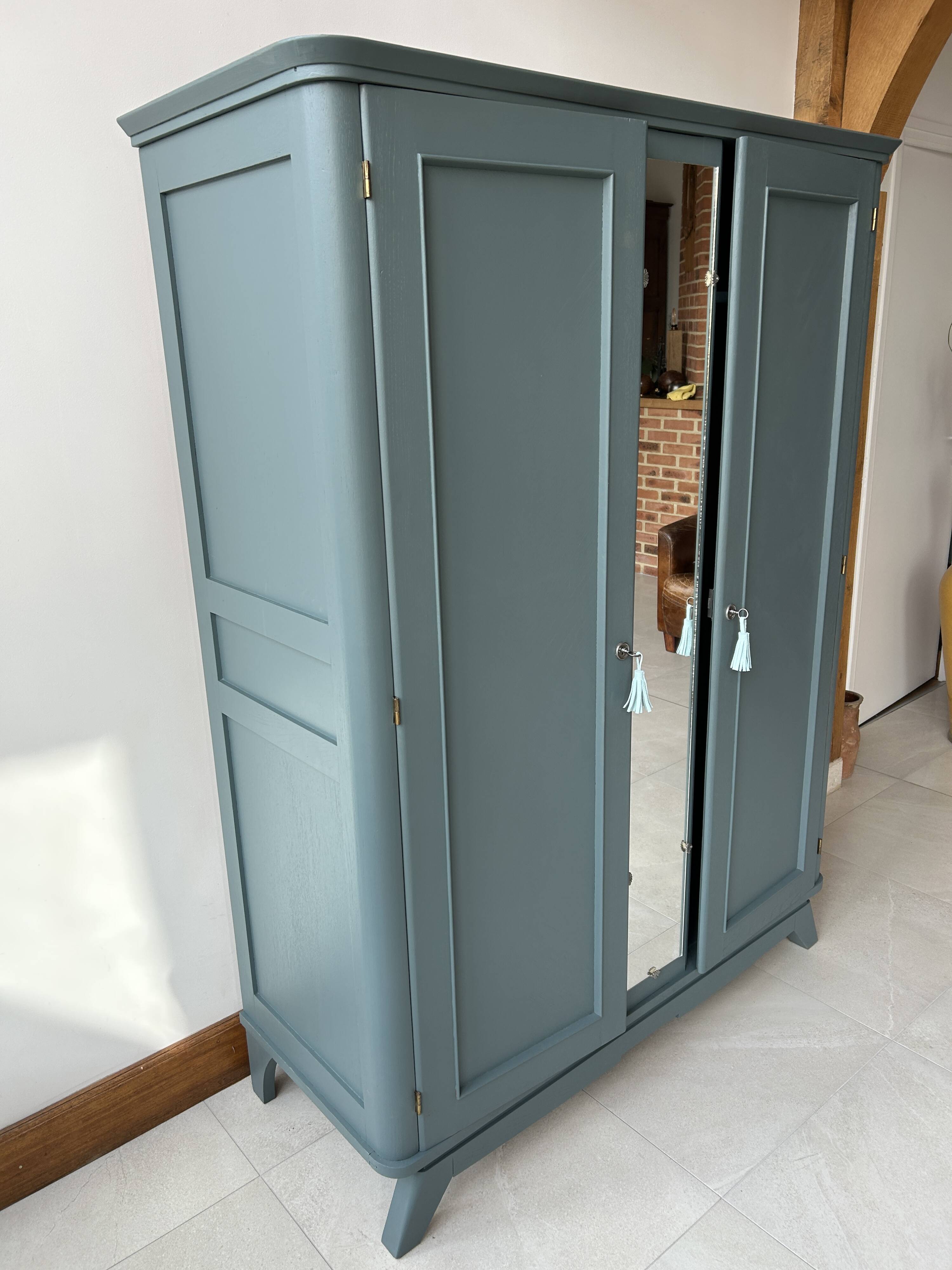 Armoire