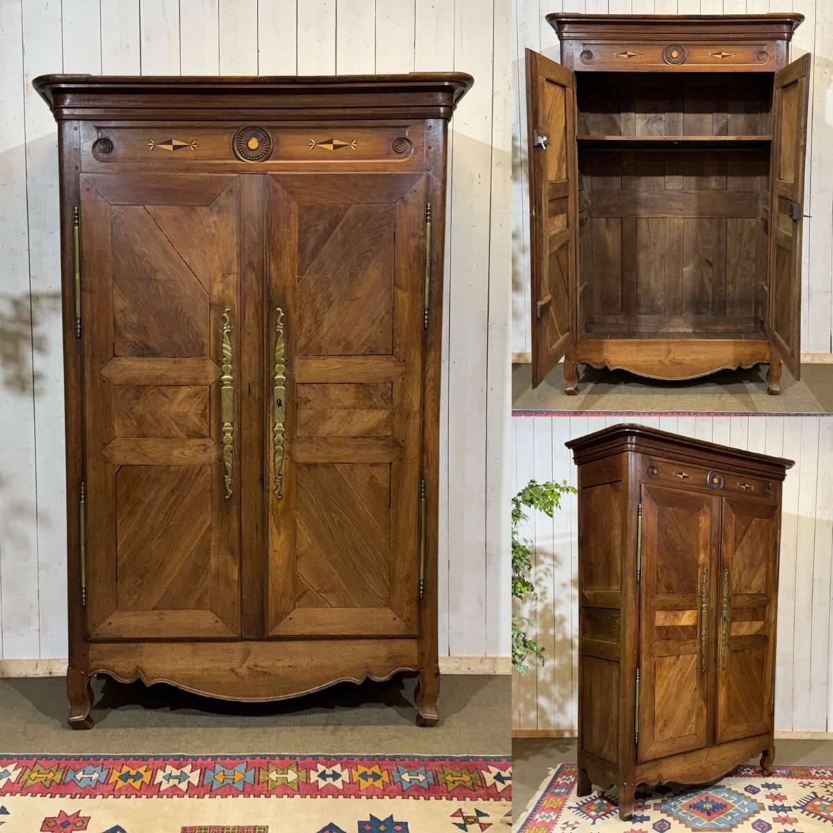19th-century Breton wardrobe in oak and chestnut.