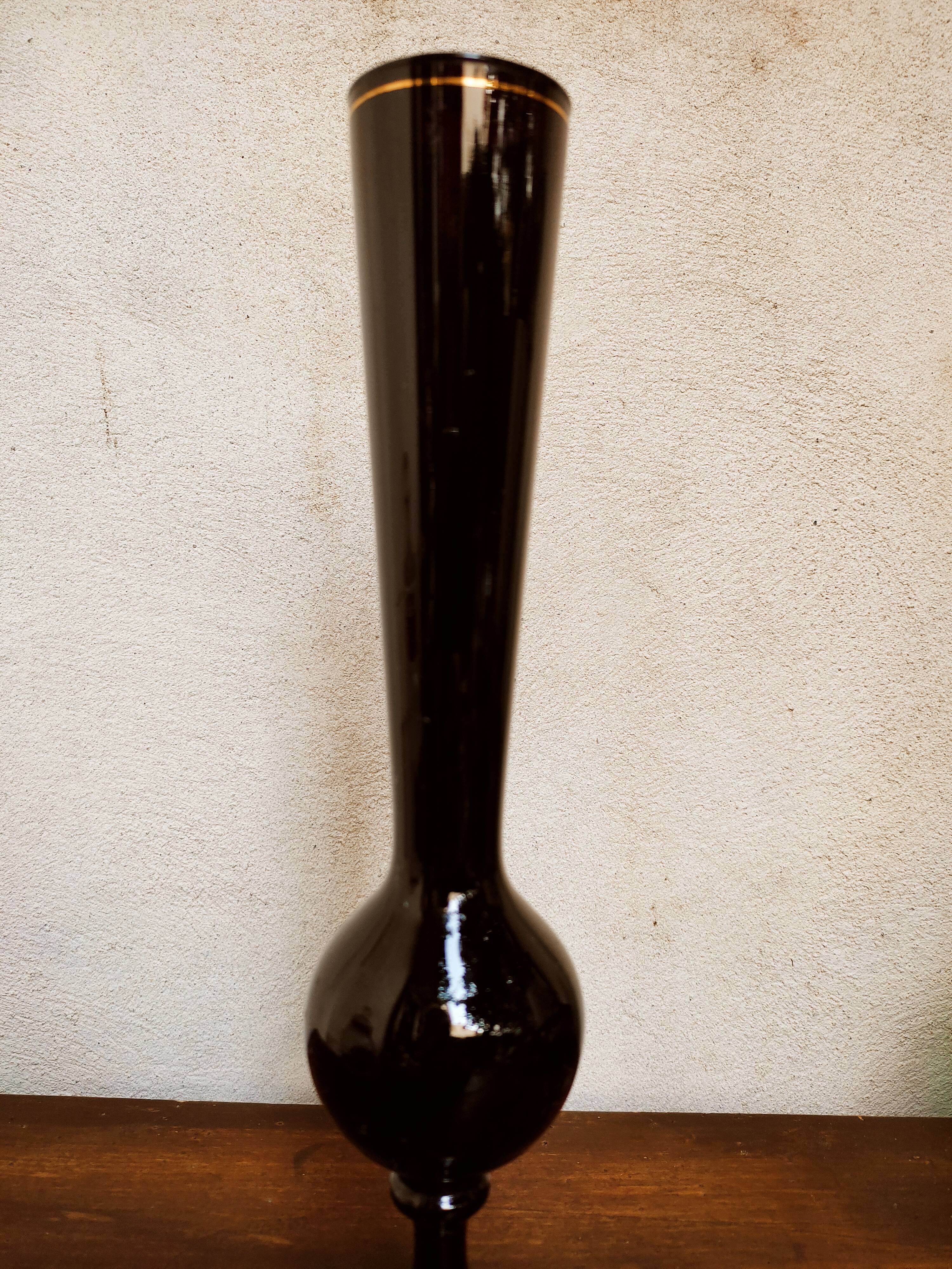 Black opaline soliflore vase