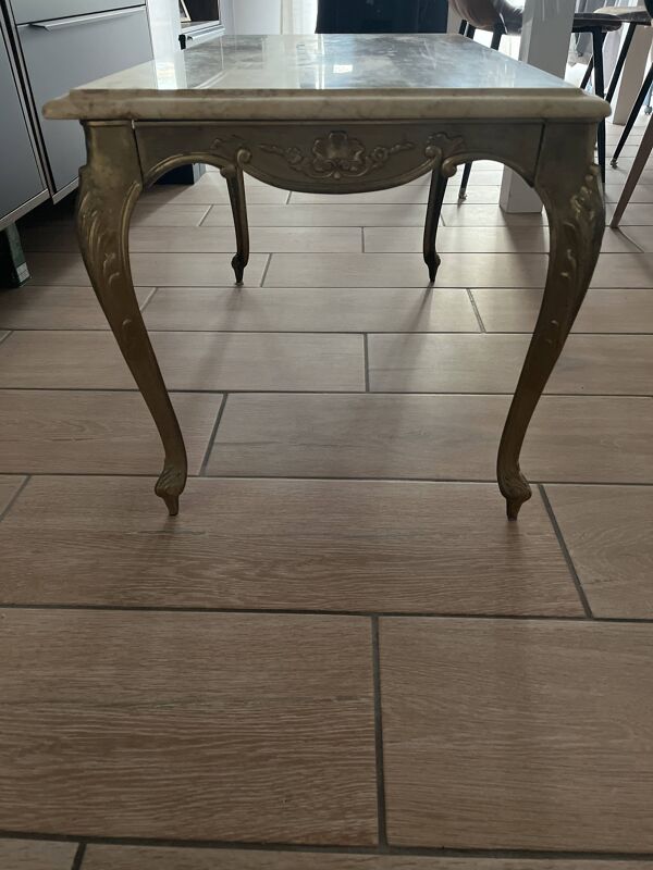 Table rococo