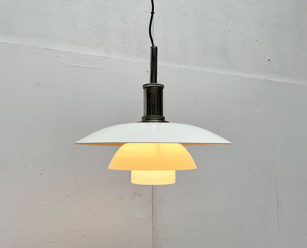 Lampe suspendue en métal et verre modèle danois milieu du siècle Ph 4 1/2 - 4 par Poul Henningsen pour Louis Poulsen, années 1980