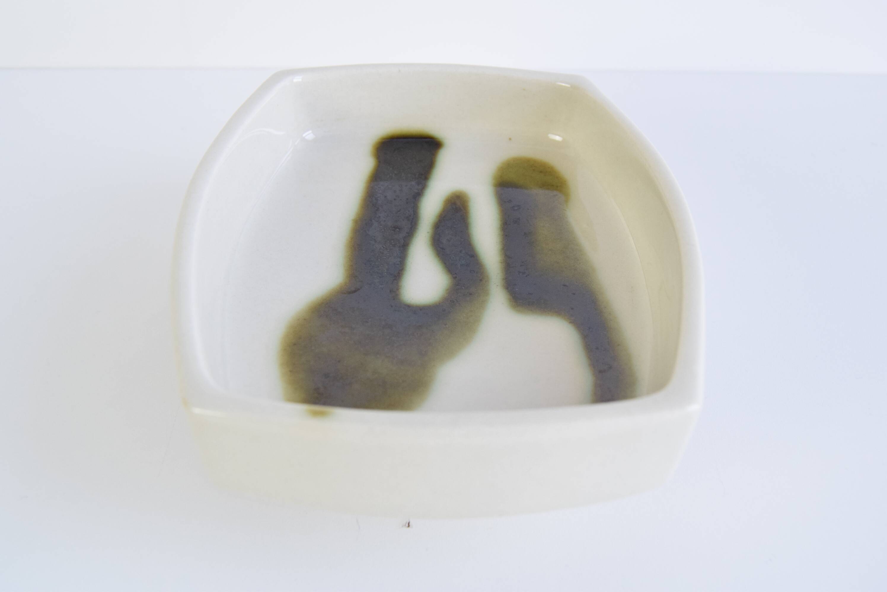 Ceramic bowl or ashtray, Ditmar Urbach, 1960s. Made in Czechoslovakia in the 1960s