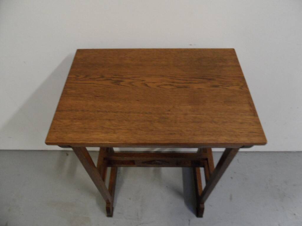 Vintage oak sidetable with drawer