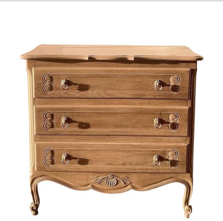 Commode style Louis XV rénovée -bois et couleur nude