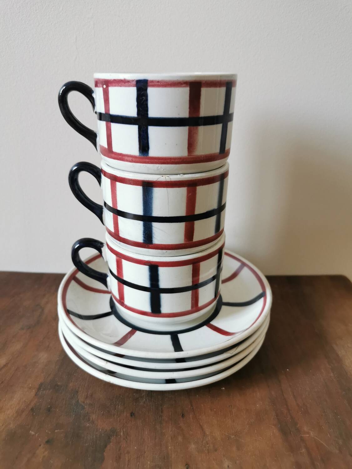 Old St Amand cups, Lou Basquez