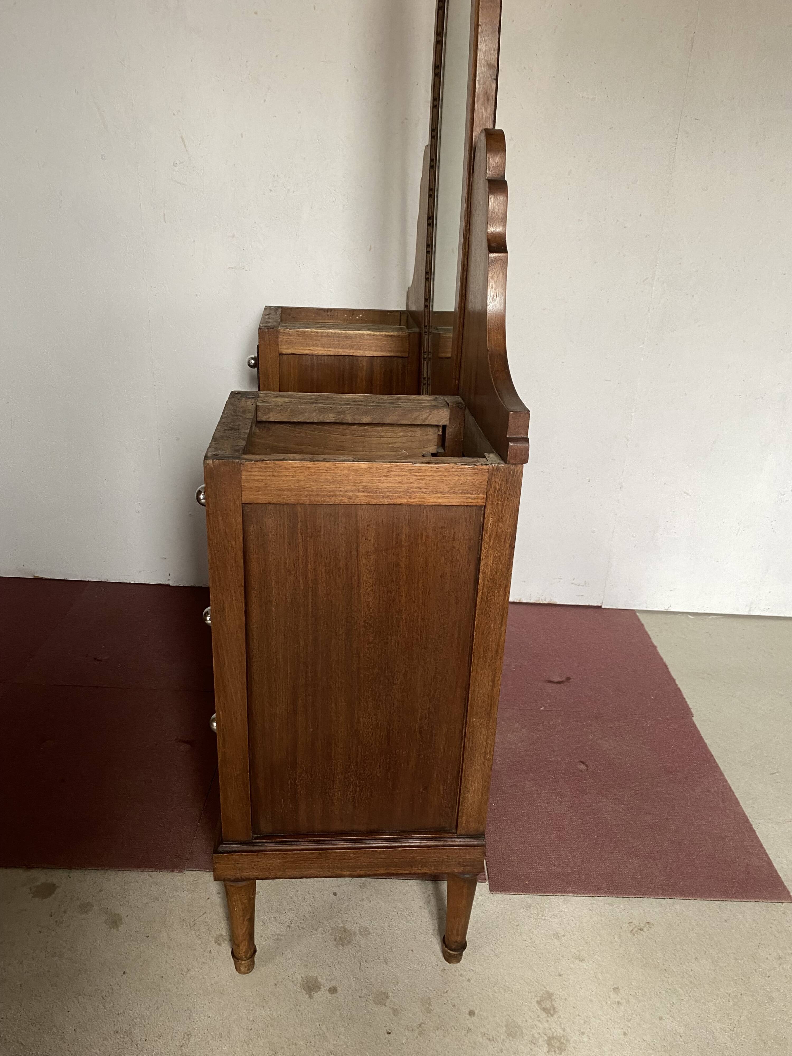 Art Deco dressing table