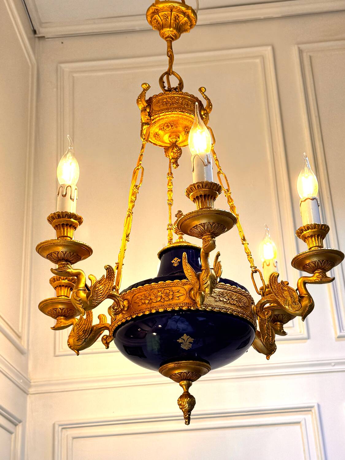 Lustre style Empire