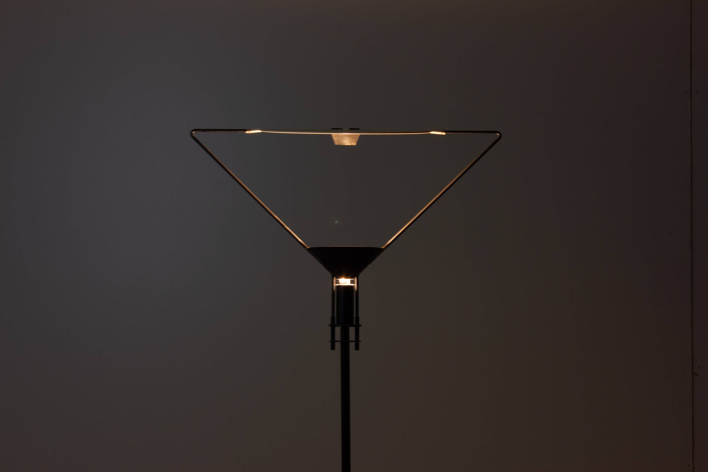 Lampe postmoderne « Polifemo » d'Artemide, Italie, années 1980