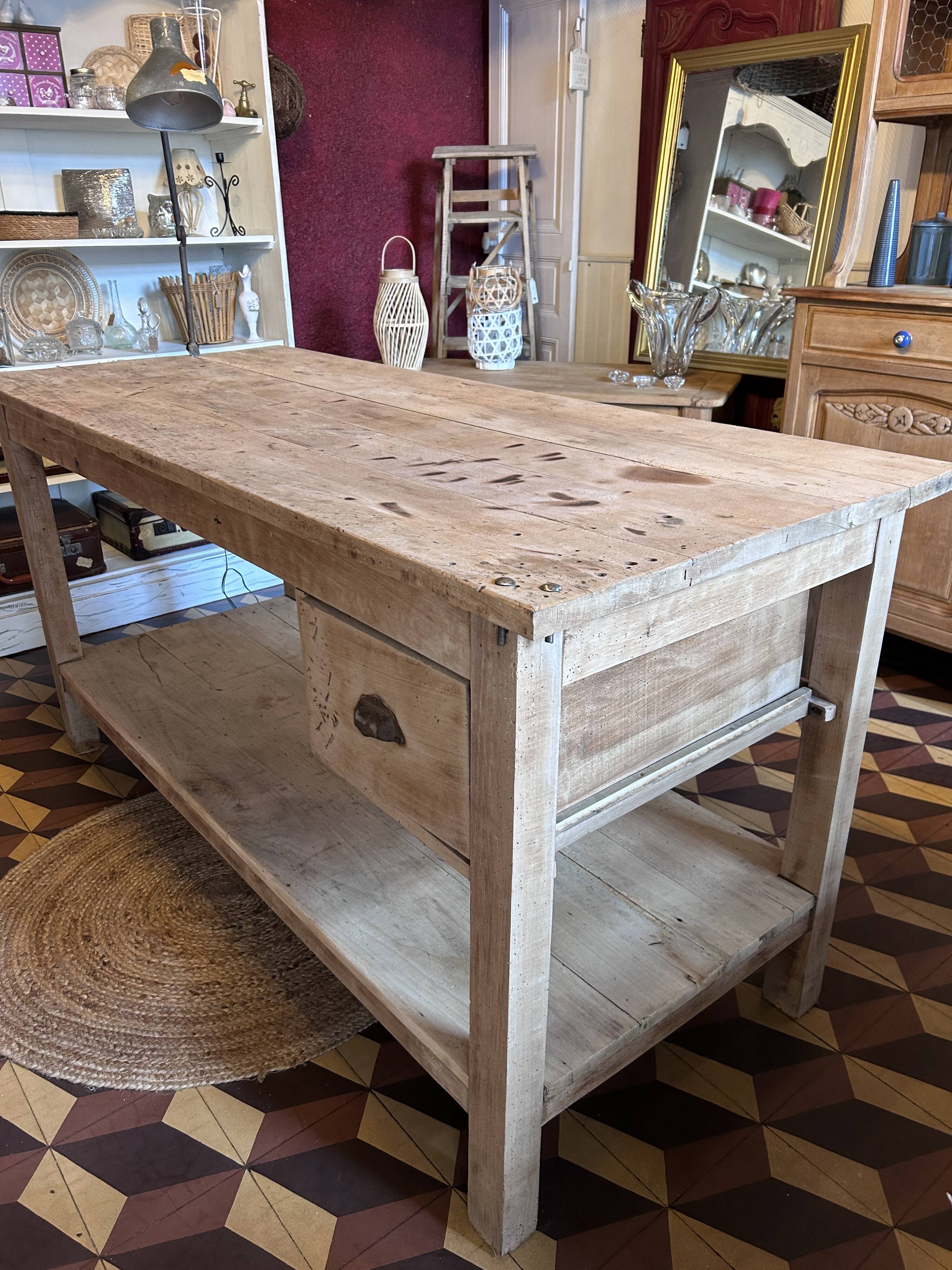 Carpenter's workbench